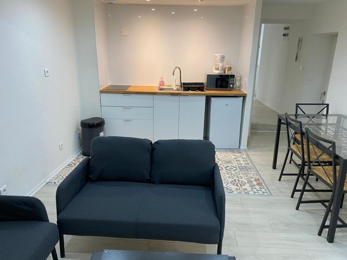 Appartement 2Eme Etage 42M2 Hyper Centre Ville / Parking Gratuit Riom Exteriör bild